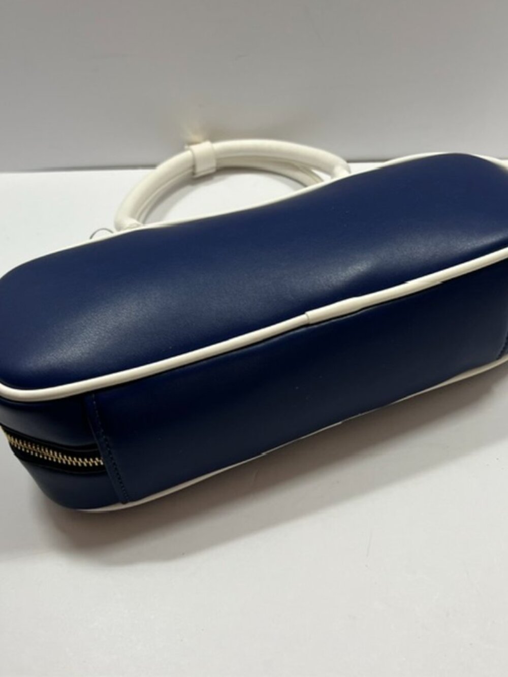 Urban Expressions Navy/White East-West Barrel Shoulder Bag PU leather NWT - Picture 2 of 6